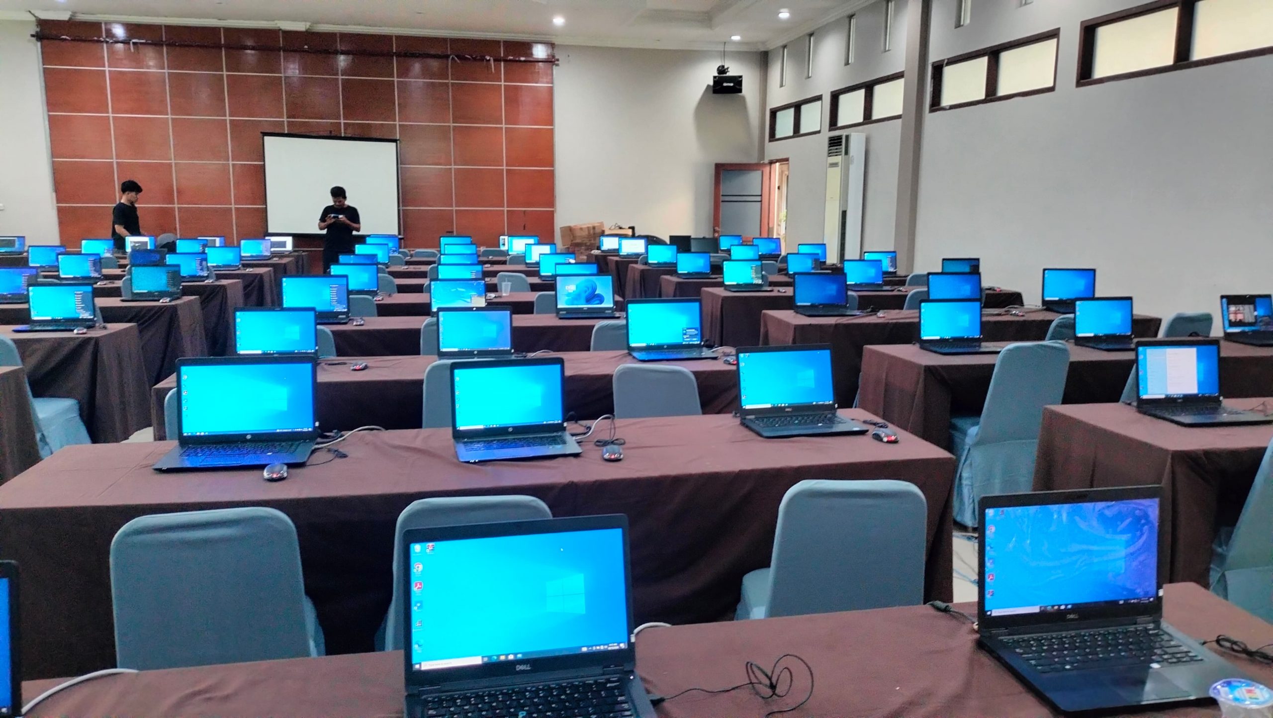 SEWA LAPTOP MINGGUAN GUNUNGKIDUL